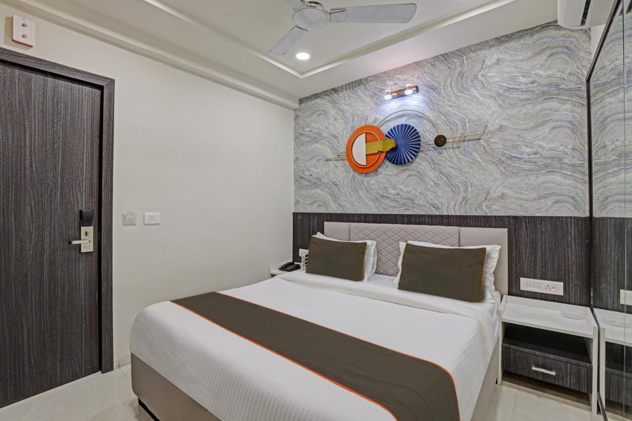 Collection O Alpha One Hotel Ahmedabad Luaran gambar