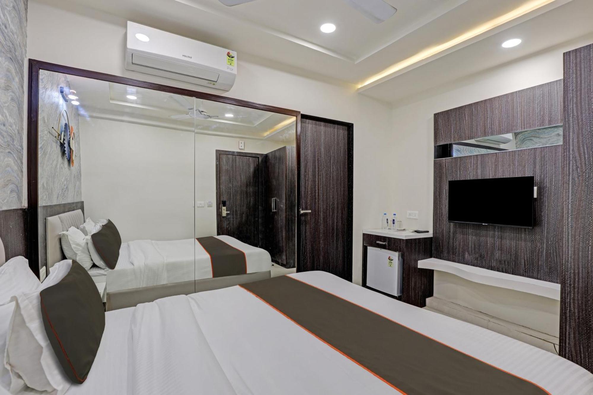 Collection O Alpha One Hotel Ahmedabad Luaran gambar