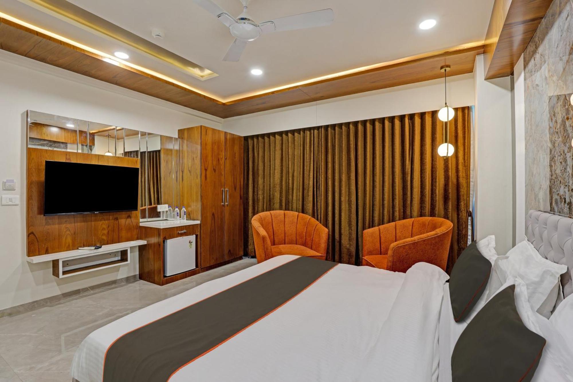 Collection O Alpha One Hotel Ahmedabad Luaran gambar