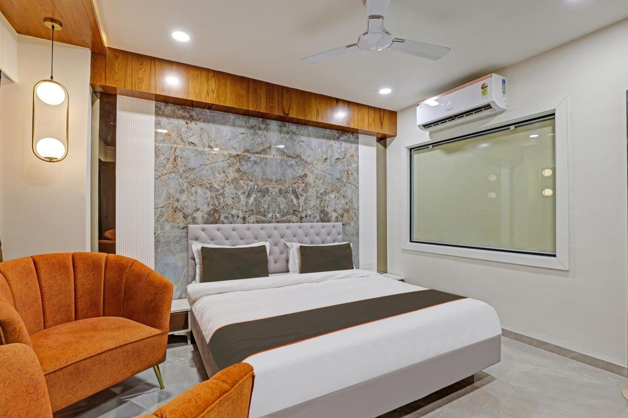 Collection O Alpha One Hotel Ahmedabad Luaran gambar