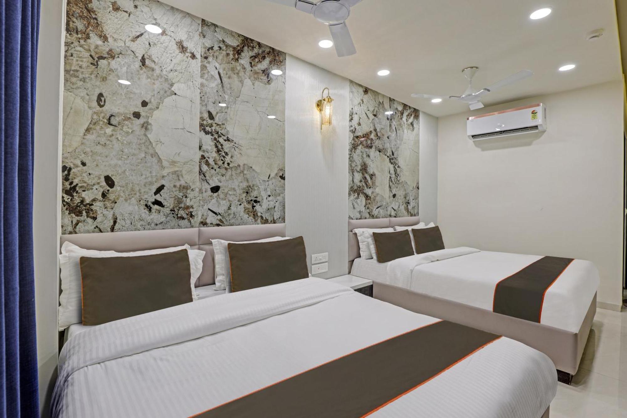 Collection O Alpha One Hotel Ahmedabad Luaran gambar