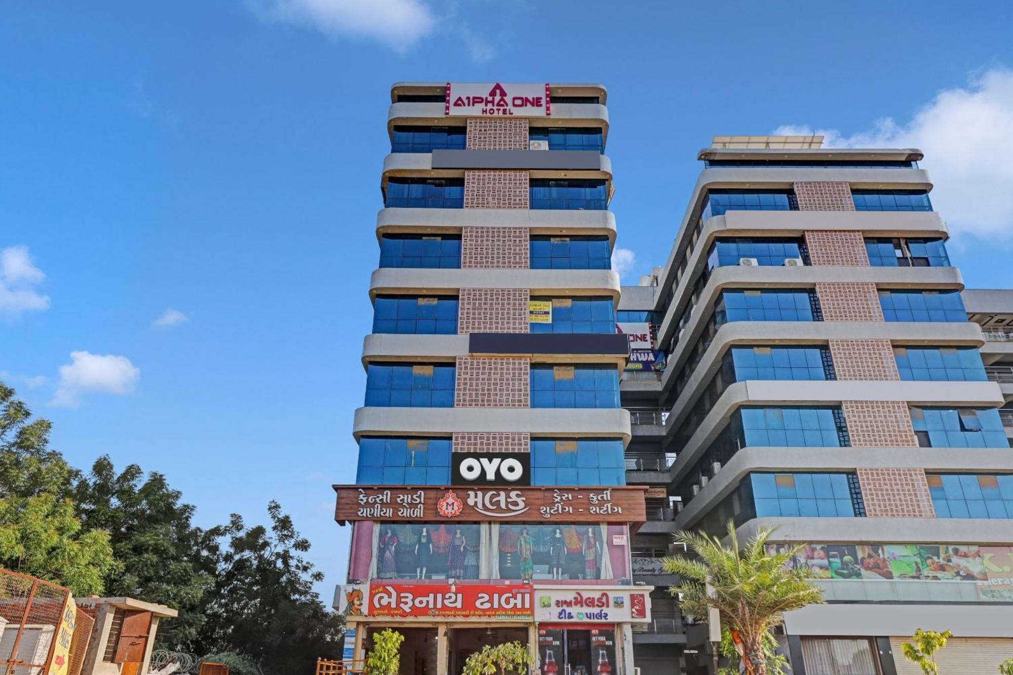 Collection O Alpha One Hotel Ahmedabad Luaran gambar